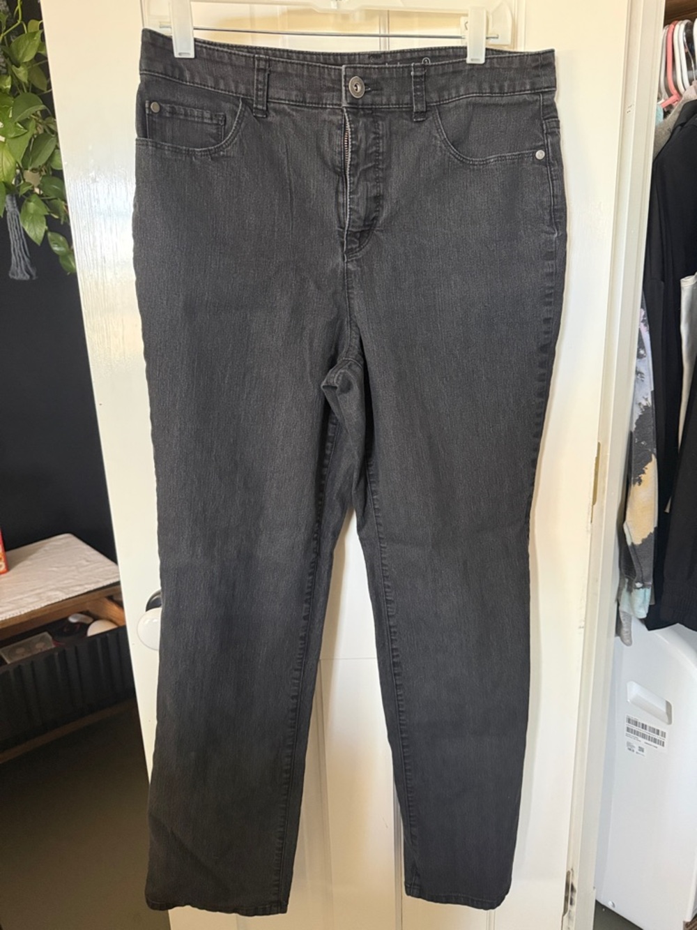 Christopher & Banks Straight-Leg Jeans in Washed Black